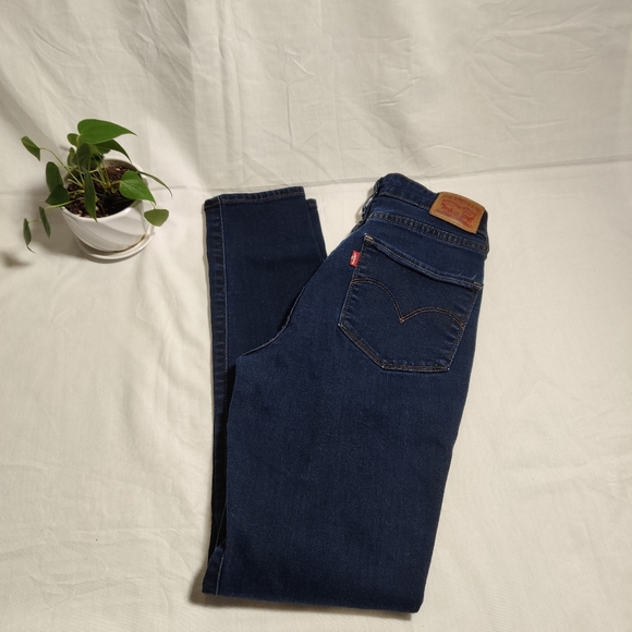 Levi's 721 Jeans - Picture 3 of 9